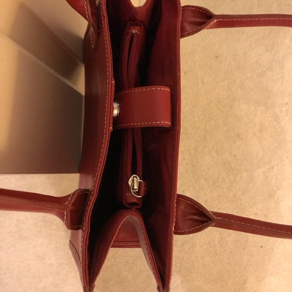 Wilson Leather Red Purse - Picture 5 of 8